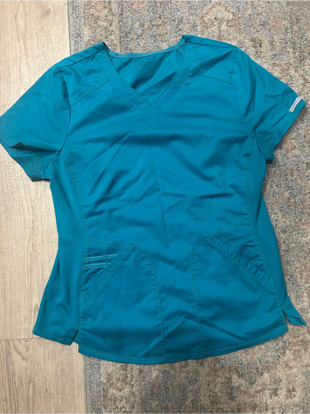 Women’s V-Neck Medical Scrub Set in Teal